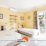#214 Vivenda 3 Quartos By Holidays 别墅