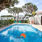 #214 Vivenda 3 Quartos By Holidays 别墅 *